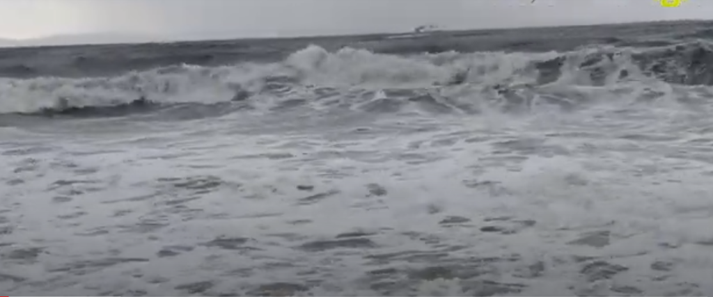 Κακοκαιρία στην Ηγουμενίτσα: Η θάλασσα «κατάπιε» το παραλιακό μέτωπο στο Δρέπανο (βίντεο)