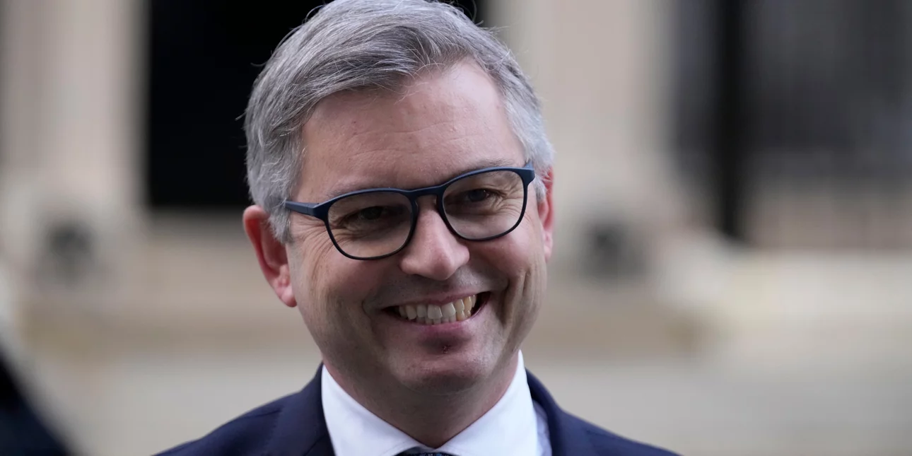 Αυστρία: Αφαίρεση διπλώματος οδήγησης στον υπ. Οικονομικών για υπέρβαση ορίου ταχύτητας