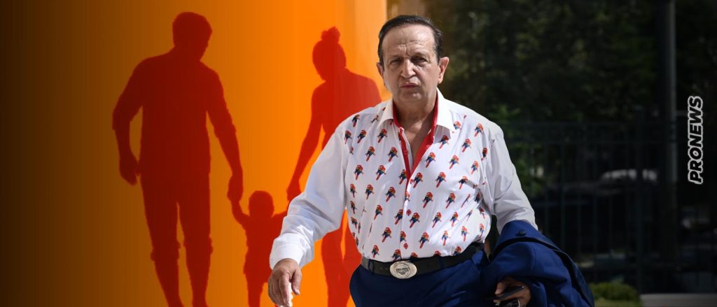 Σ.Μπιμπίλας: «Παραμύθια της Χαλιμάς ότι ένα παιδί πρέπει να μεγαλώνει με μαμά και μπαμπά»!