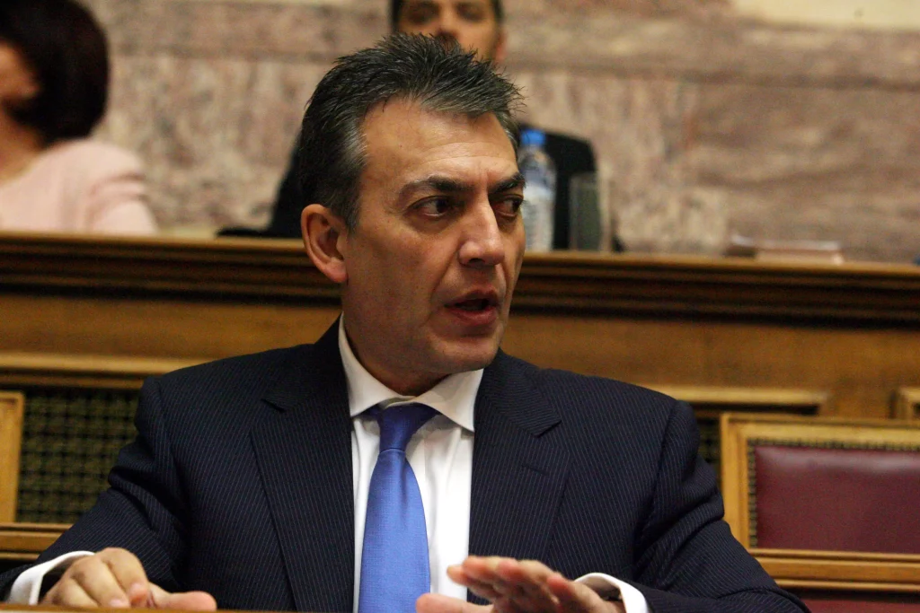 Σε δημόσια διαβούλευση τίθεται το σχέδιο νόμου για την οπαδική βία