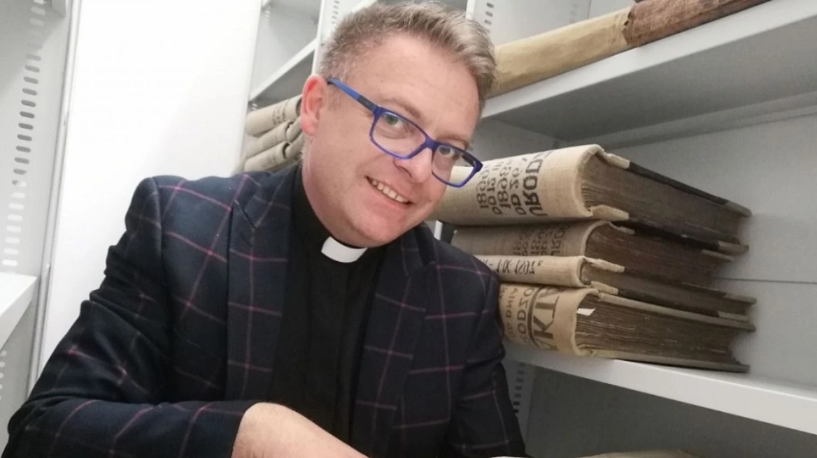 Συνελήφθη Πολωνός ιερέας που κατηγορείται για σεξουαλικά εγκλήματα – Κατηγορείται και για διακίνηση ναρκωτικών