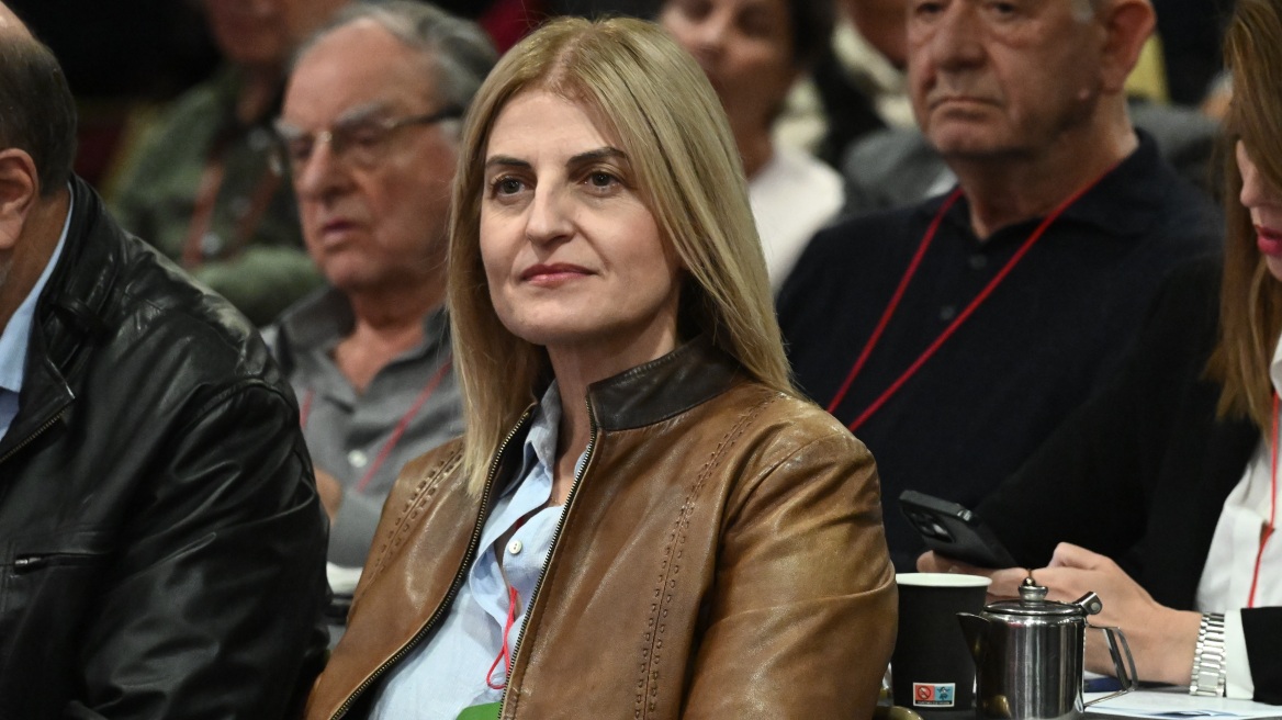 Τα «γυρίζουν» στον ΣΥΡΙΖΑ: «Δεν θα διαγραφεί όποιος δεν ψηφίσει το νομοσχέδιο για τα ομοφυλόφιλα ζευγάρια» λέει η Δ.Αυγέρη