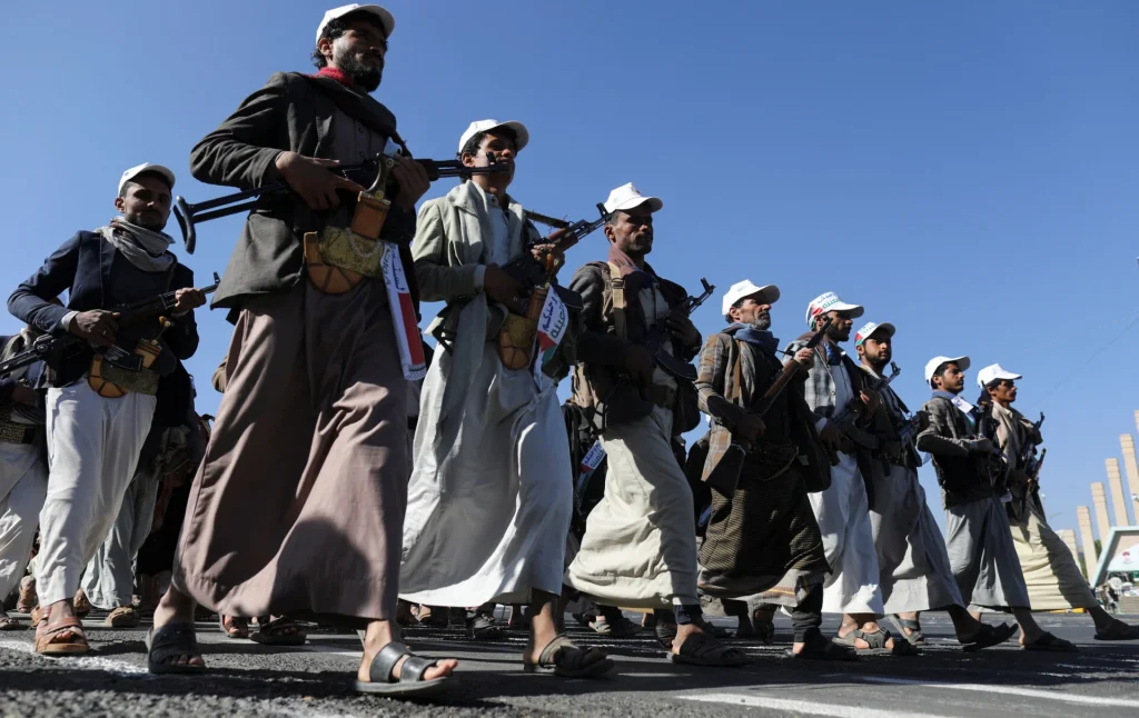 Νέα ανακοίνωση από τους Χούθι: «Τα αμερικανικά πλήγματα δεν έχουν αντίκτυπο στις επιθέσεις μας»