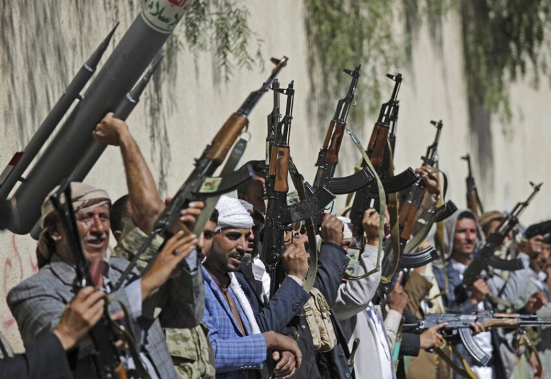 Χούθι: «Είστε οι Ναζί και τα χτυπήματά σας στη χώρα μας είναι τρομοκρατικές ενέργειες» απαντούν σε ΗΠΑ και Βρετανία