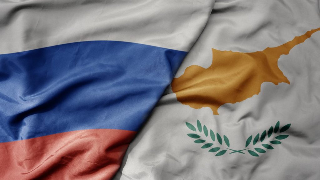 Φεύγουν μαζικά οι ρωσικοί κολοσσοί από την Κύπρο – Κυβέρνηση: «Έτσι είπαν οι αντιρωσικές κυρώσεις»