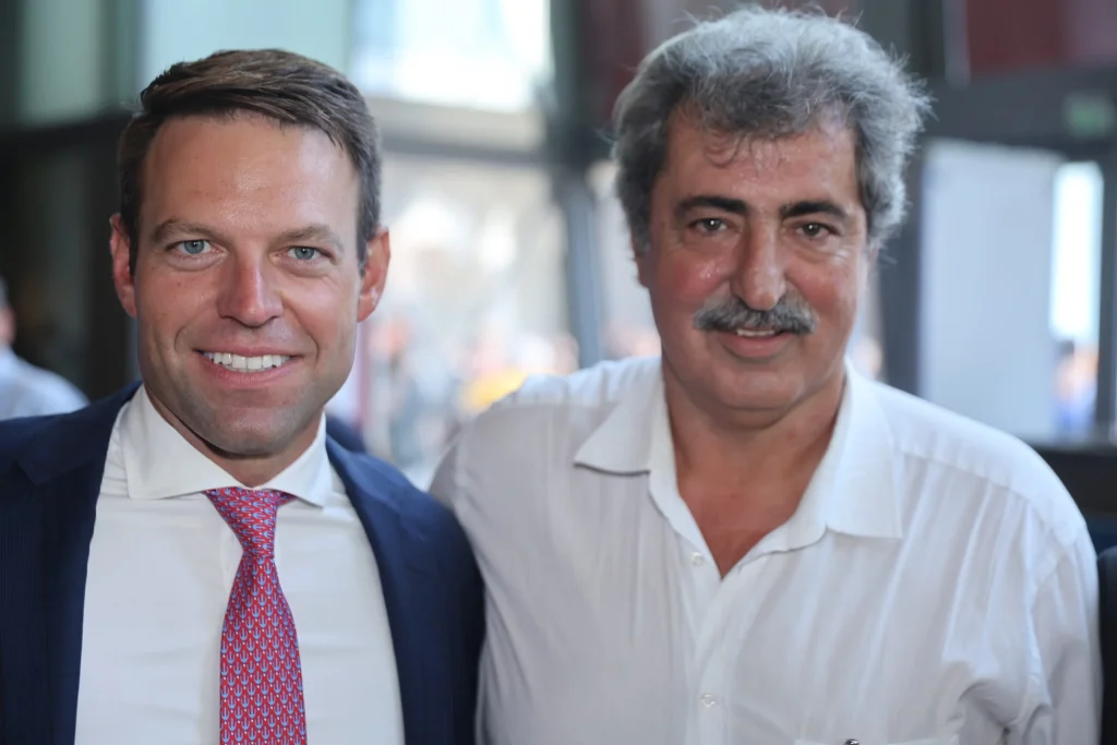 Σ.Κασσελάκη σε ΚΕ ΣΥΡΙΖΑ με στόχο τον Π.Πολάκη για γάμο ομοφυλοφίλων: «Όποιος διαφωνεί με τον γάμο και την τεκνοθεσία, να σηκωθεί»