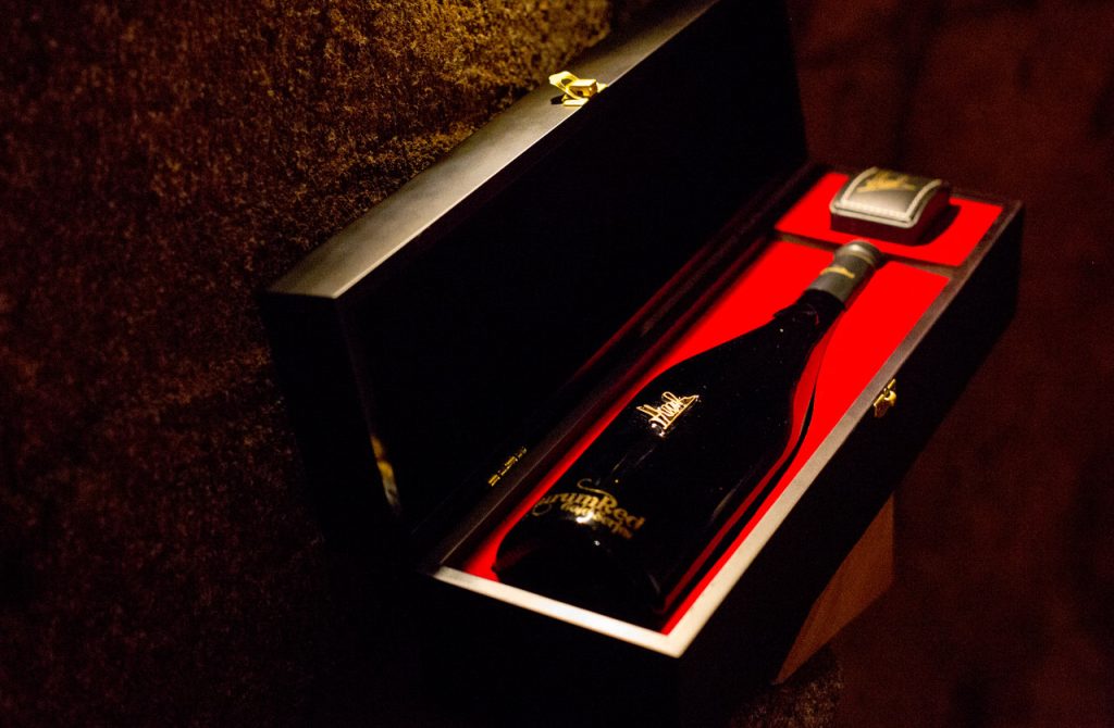 Αυτό είναι το πιο ακριβό κρασί του κόσμου – Πάνω από 25.000 ευρώ ανά φιάλη