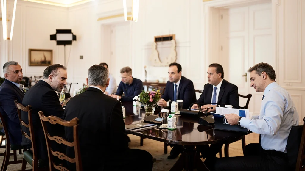 Σύσκεψη υπό τον Κ.Μητσοτάκη στο Μέγαρο Μαξίμου για την εξέλιξη της Παραγωγικής Τεχνητής Νοημοσύνης στην Ελλάδα