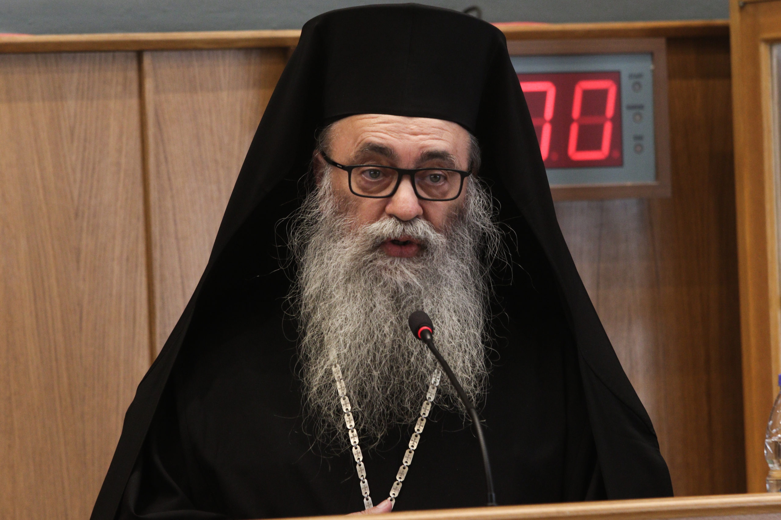 Μητροπολίτης Δράμας: «Έρευνες θα δείξουν ότι οι δύο μπαμπάδες και οι δύο μαμάδες βλάπτουν τα παιδιά»