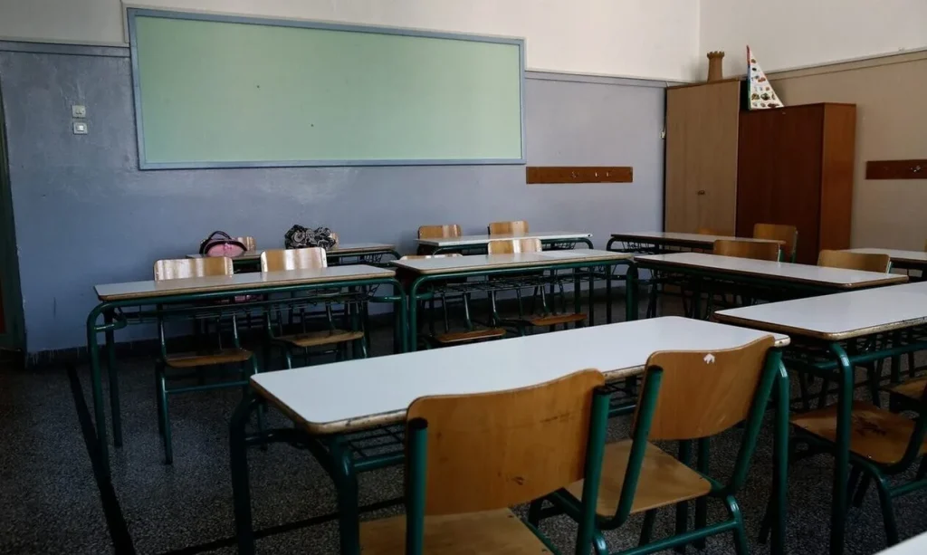 Κρήτη: Μαθητές πυροβολούσαν με αεροβόλο μέσα από σχολείο στα Χανιά