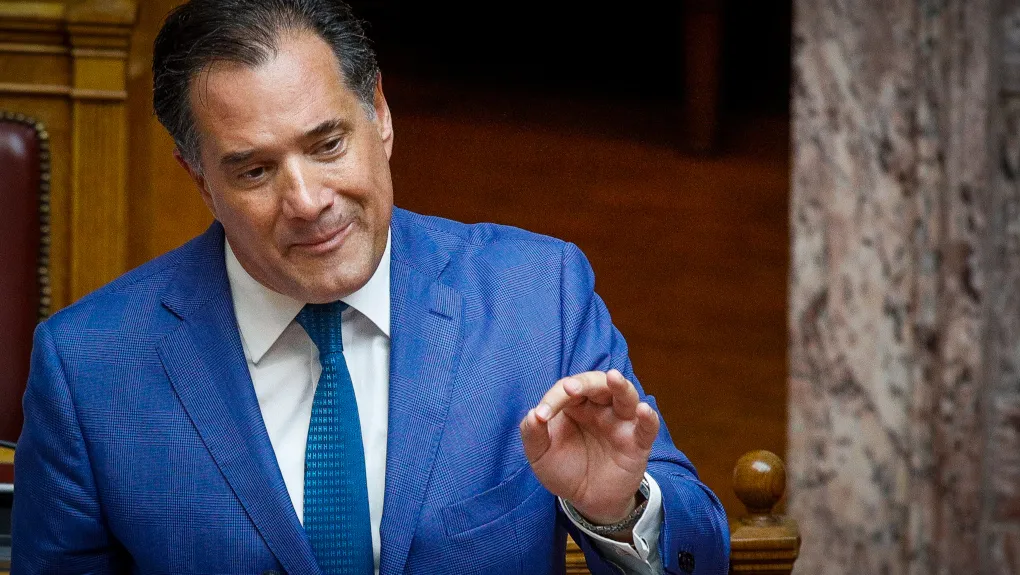 Χρήστης του Χ για τη νέα «κωλοτούμπα» του Α.Γεωργιάδη για τους ομοφυλόφιλους: «Τίποτα δεν έχει αξία για σένα;»