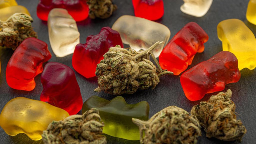 Σταματούν επίσημα να πωλούνται τα ζελεδάκια κάνναβης σε περίπτερα και μίνι μάρκετ τα