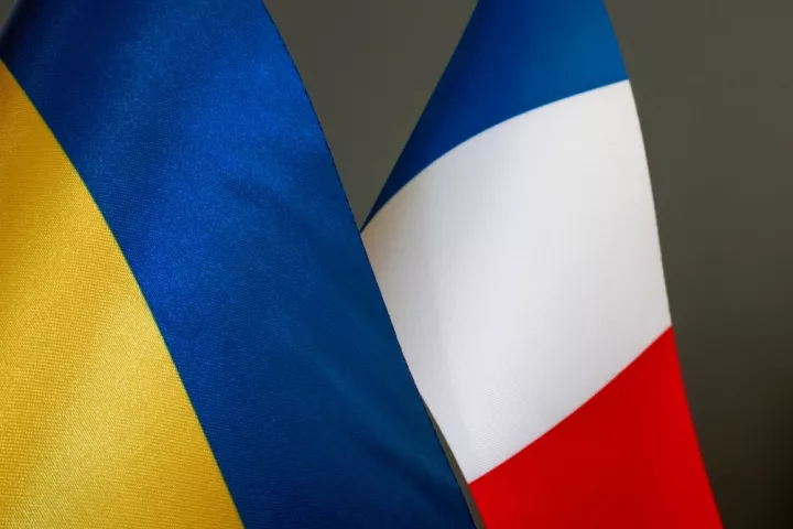 «Συνασπισμό πυροβολικού» εγκαινιάζει η Γαλλία για την ενίσχυση της γραμμής κρούσης της Ουκρανίας
