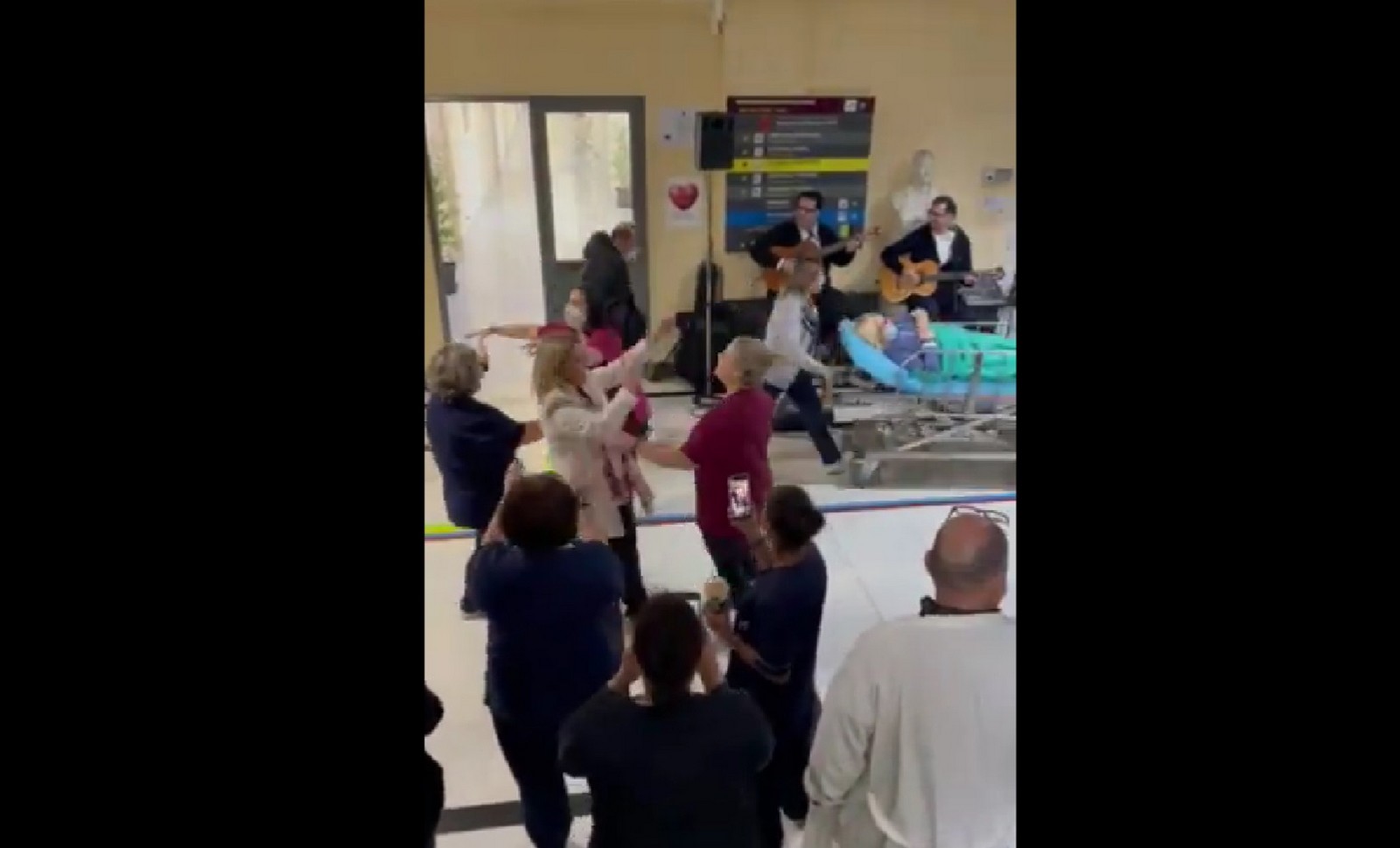 Αθώα η διοικήτρια του Ερυθρού για το χριστουγεννιάτικο γλέντι μετά την ΕΔΕ του υπ. Υγείας