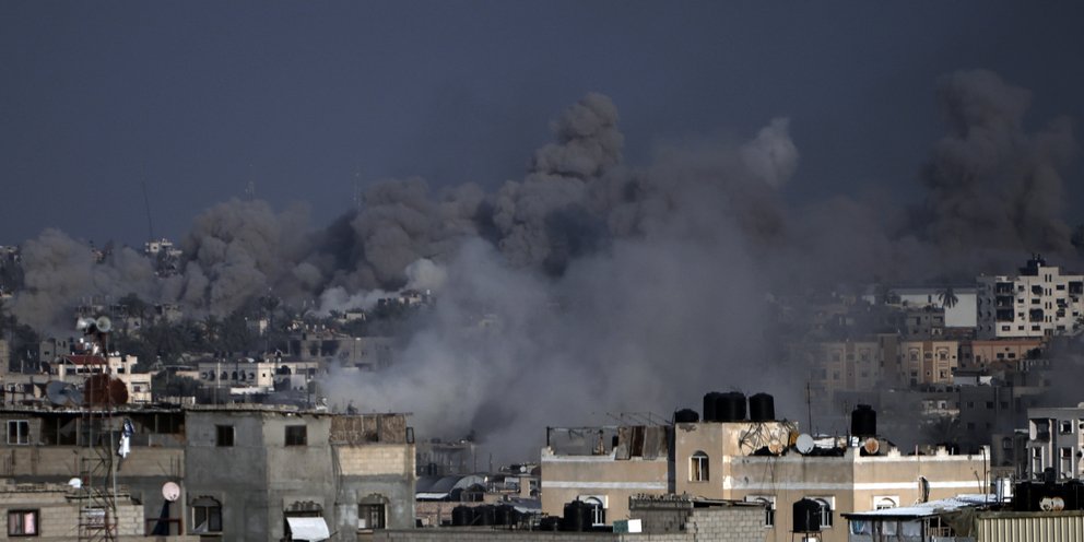 Γάζα: Οι ισραηλινές δυνάμεις εντείνουν τα πλήγματά τους κοντά στο μεγαλύτερο νοσοκομείο που εξακολουθεί να λειτουργεί