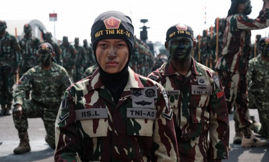 Η εξευτελιστική πρακτική της Ινδονησίας: Το τεστ παρθενίας που περνούσαν οι γυναίκες για να μπουν στον στρατό