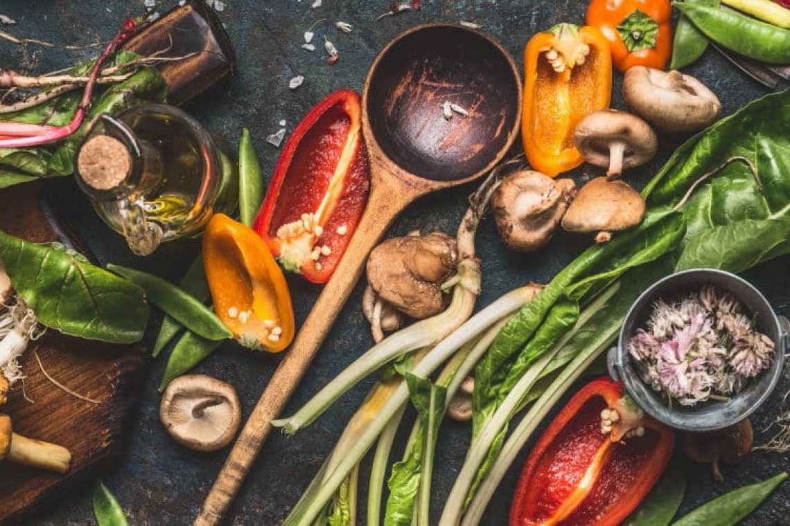 Μελέτη: Η πλούσια σε φυτικές πρωτεΐνες διατροφή μπορεί να βοηθήσει τις γυναίκες να παραμείνουν υγιείς καθώς γερνούν