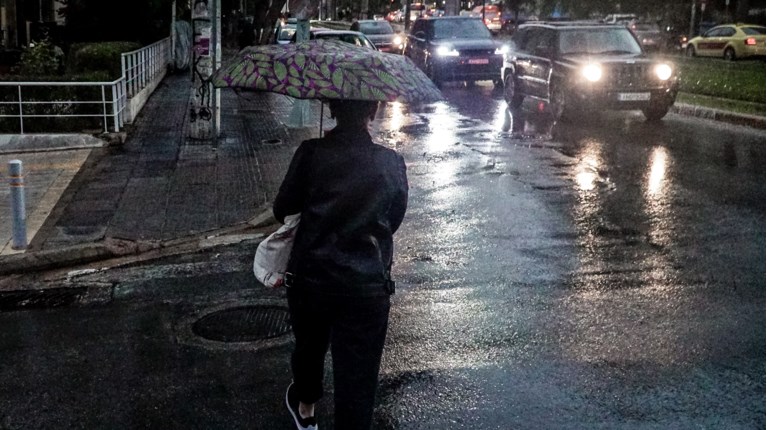 Καιρός: Τελευταία ημέρα με «ανοιξιάτικη» θερμοκρασία σήμερα – Που θα σημειωθούν τοπικές βροχές