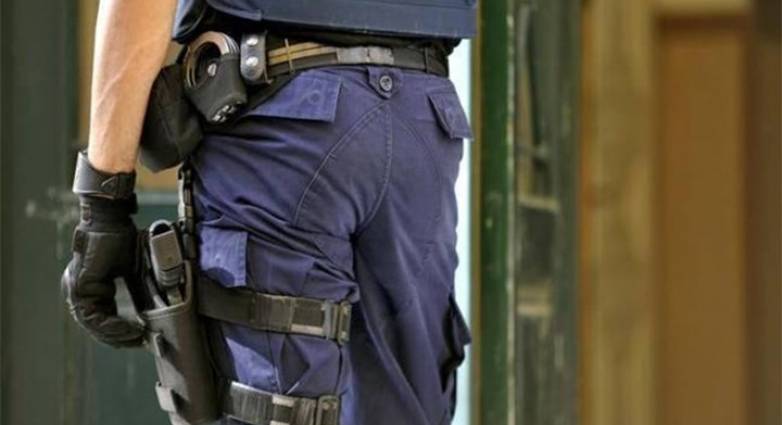 Έντεκα πυροβόλα όπλα έλειπαν από το ΑΤ Ακρόπολης στο οποίο ήταν υπεύθυνος ο αρχιφύλακας που συνελήφθη