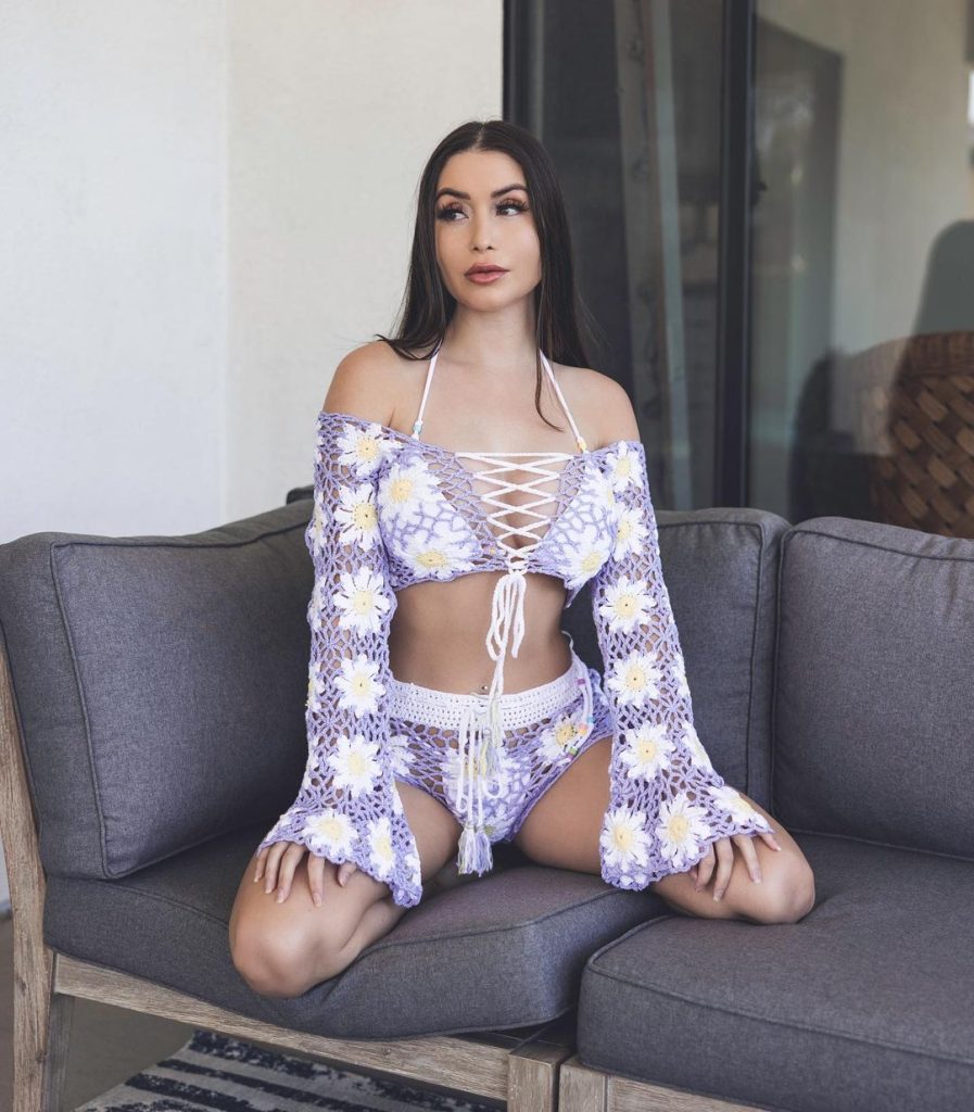 Η Laura Marie θα σε κάνει να… ιδρώσεις (φωτο)