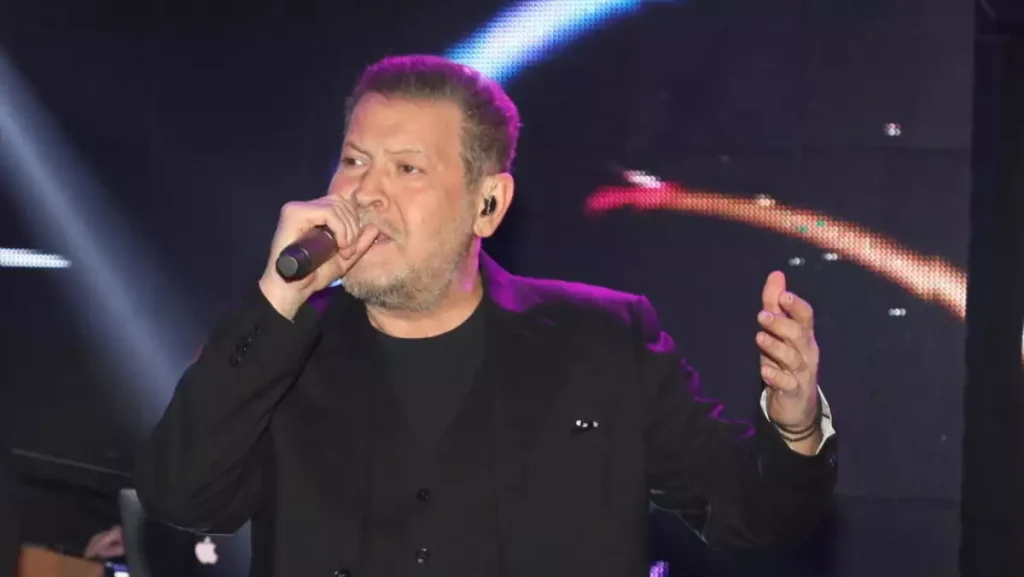 «Έφυγε» από την ζωή σε ηλικία 60 ετών ο γνωστός τραγουδιστής Χάρης Κωστόπουλος