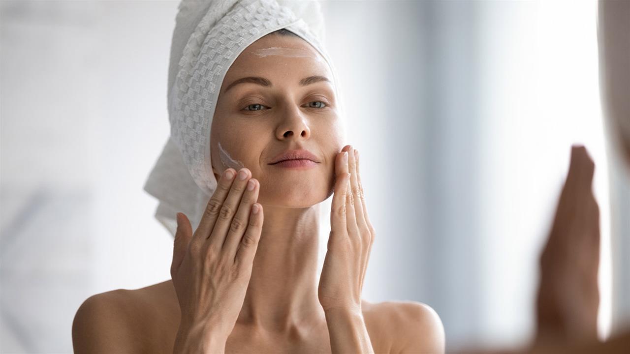 Δες ποιες είναι οι 4 επιπτώσεις του άγχους στο δέρμα – Πώς να τις αντιμετωπίσεις