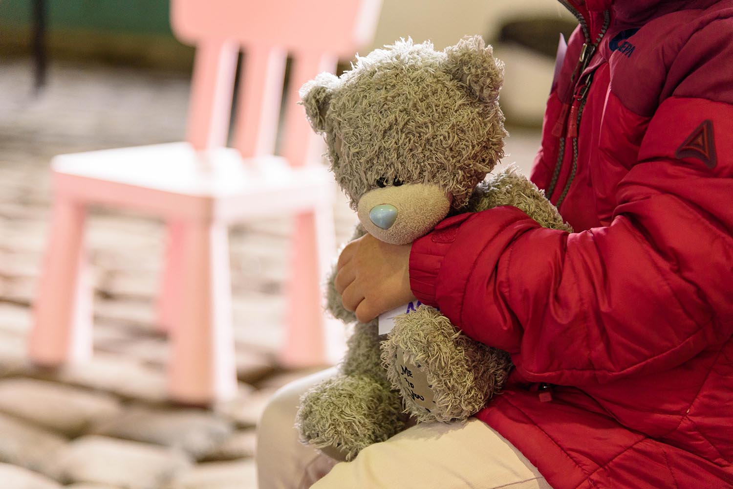 Θεσσαλονίκη: Κατέγραφε τον πρώην σύζυγό της με κοριό – Τον είχε κρύψει στο λούτρινο αρκουδάκι του παιδιού της