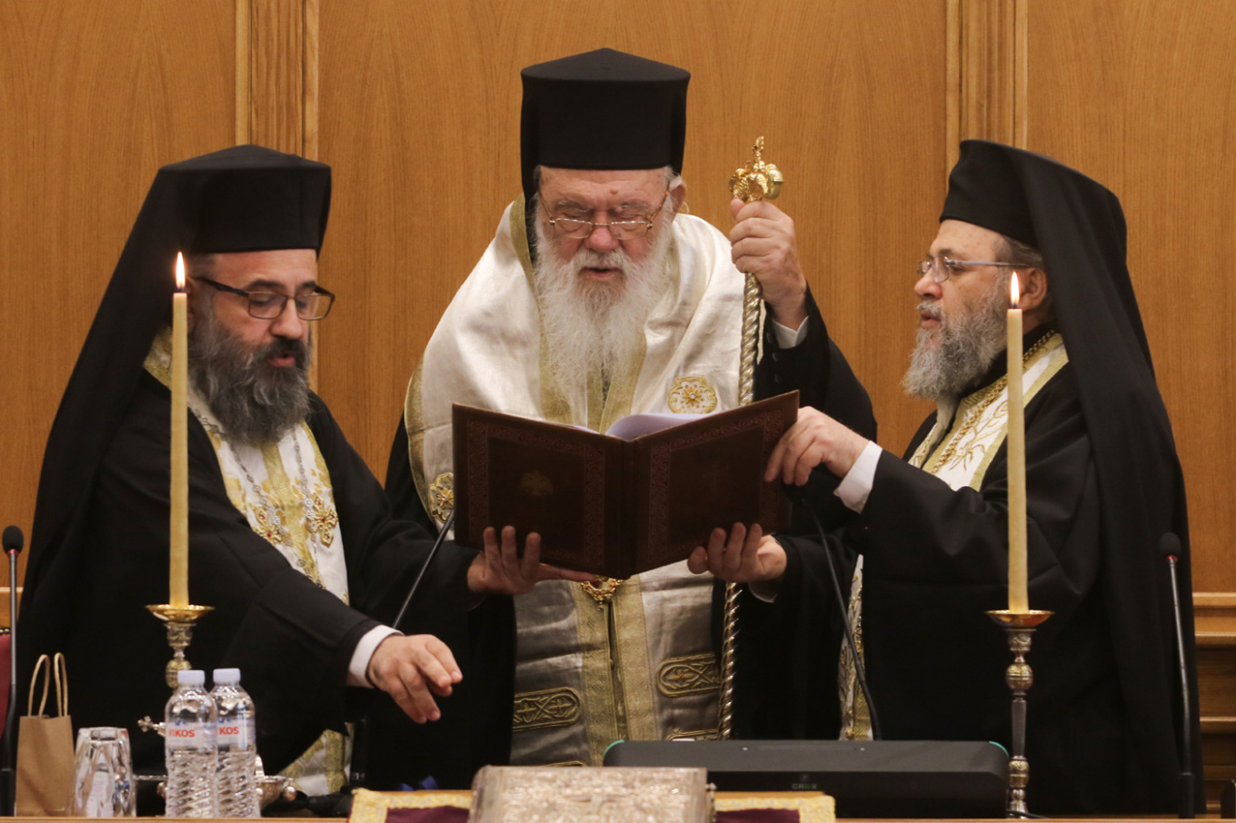 Ολοκληρώθηκε η συνεδρίαση για τα ομόφυλα ζευγάρια από την Ιερά Σύνοδο