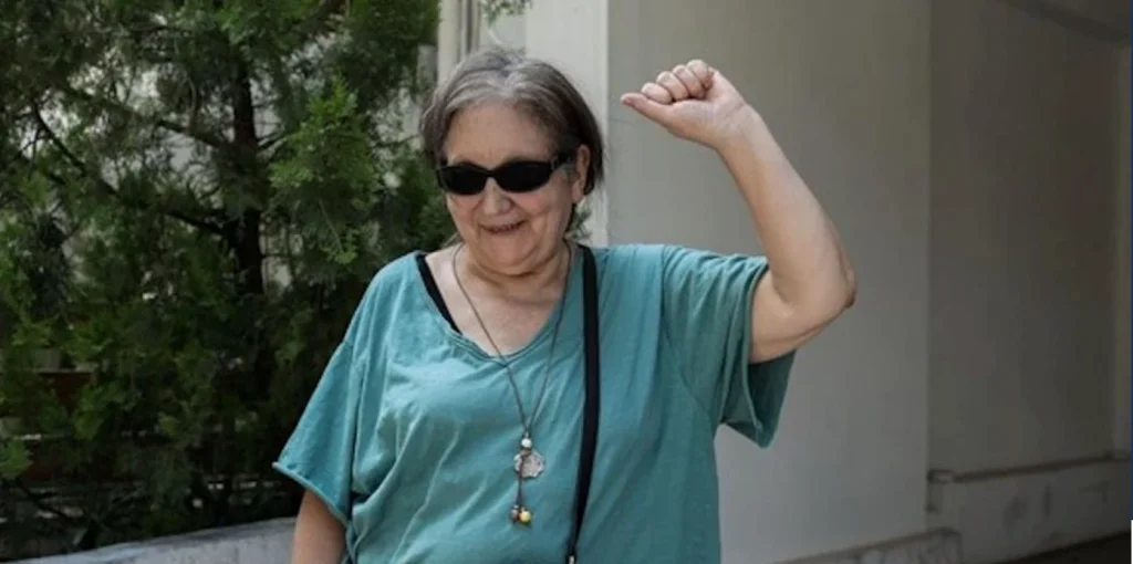 Ποινική δίωξη στη δημοσιογράφο Ι.Κολοβού που έχασε το σπίτι της σε πλειστηριασμό