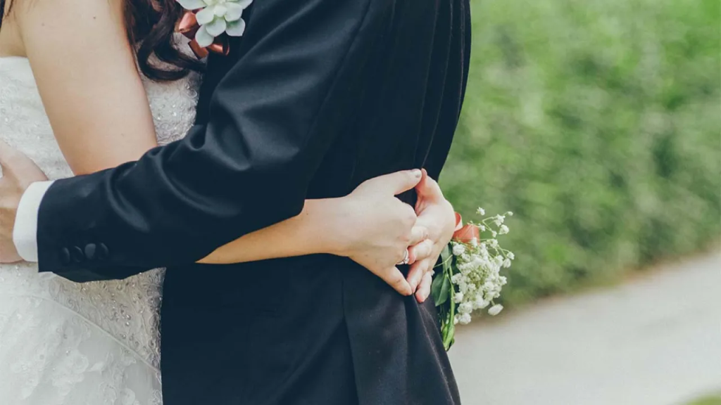 Στην «τσιμπίδα» της ΑΑΔΕ για φοροδιαφυγή… πολυτελής γάμος – «Καρφώθηκαν» από τα social media