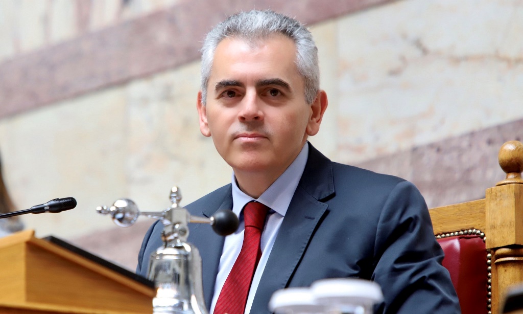 Ο βουλευτής της ΝΔ Μάξιμος Χαρακόπουλος θα καταψηφίσει το νομοσχέδιο για τα ομοφυλόφιλα ζευγάρια