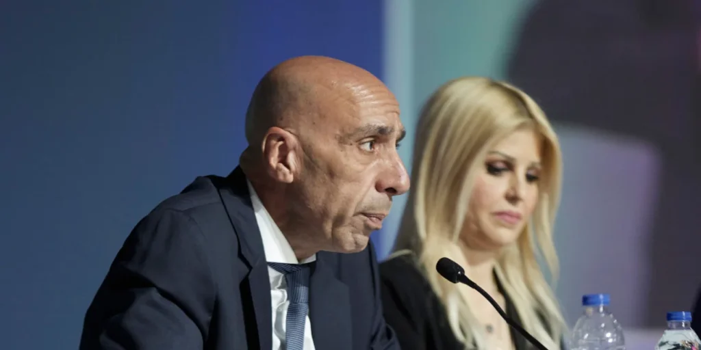 Παντρεύτηκαν ο υφυπουργός παρά τω πρωθυπουργώ Γ.Μπρατάκος και η υφυπουργός Τουρισμού Ε.Ράπτη