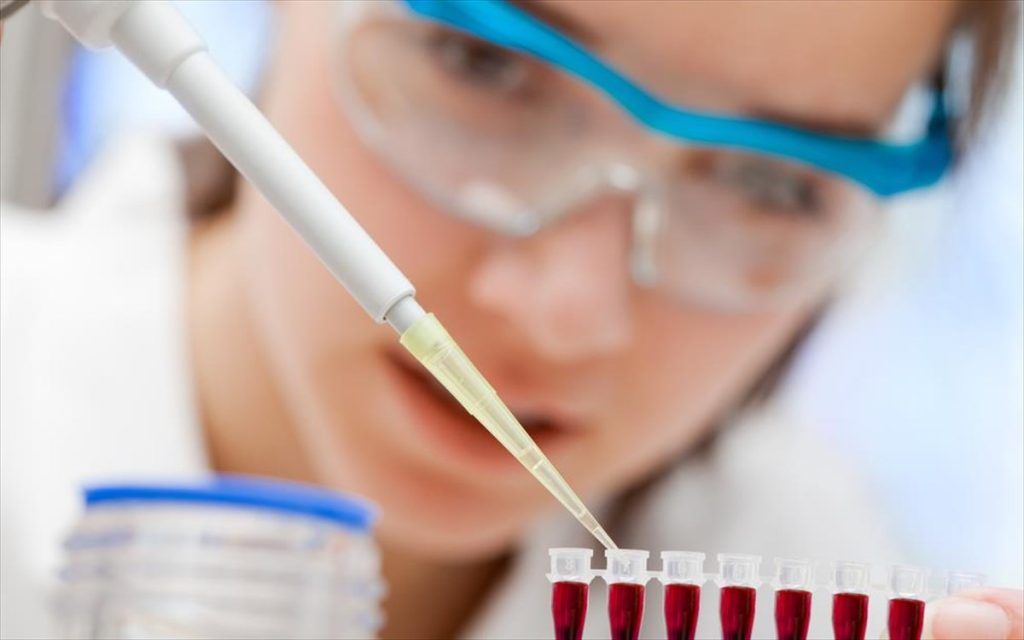 Βρετανοί επιστήμονες ανέπτυξαν τεστ αίματος που ανιχνεύει ορισμένους τύπους καρκίνου