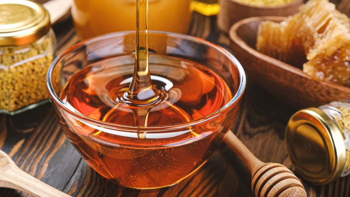 Μέλι: Αυτά είναι τα οφέλη που έχει για την υγεία – Ποιοι δεν πρέπει να το καταναλώνουν