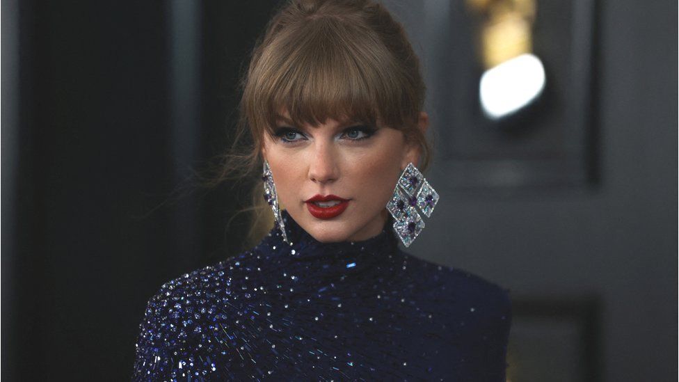 Σάλος με γυμνές deepfake εικόνες της Taylor Swift που κυκλοφόρησαν στο «Χ» – Στο πλευρό της οι «Swifties»