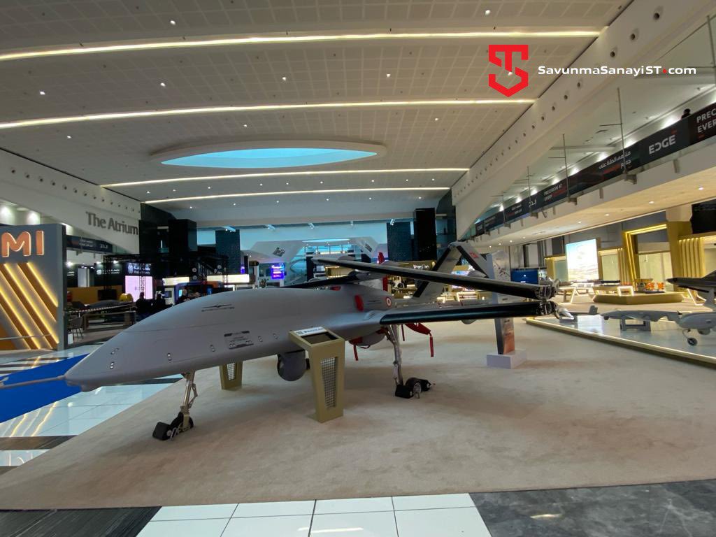 Με πυραύλους αέρος-αέρος Sungur τα νέα τουρκικά drone TB-3 Bayraktar
