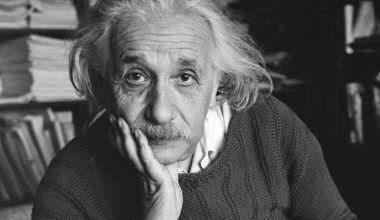 Αϊνστάιν: Τέσσερις πληροφορίες που ίσως δεν γνωρίζεις για τον πιο γνωστό επιστήμονα 
