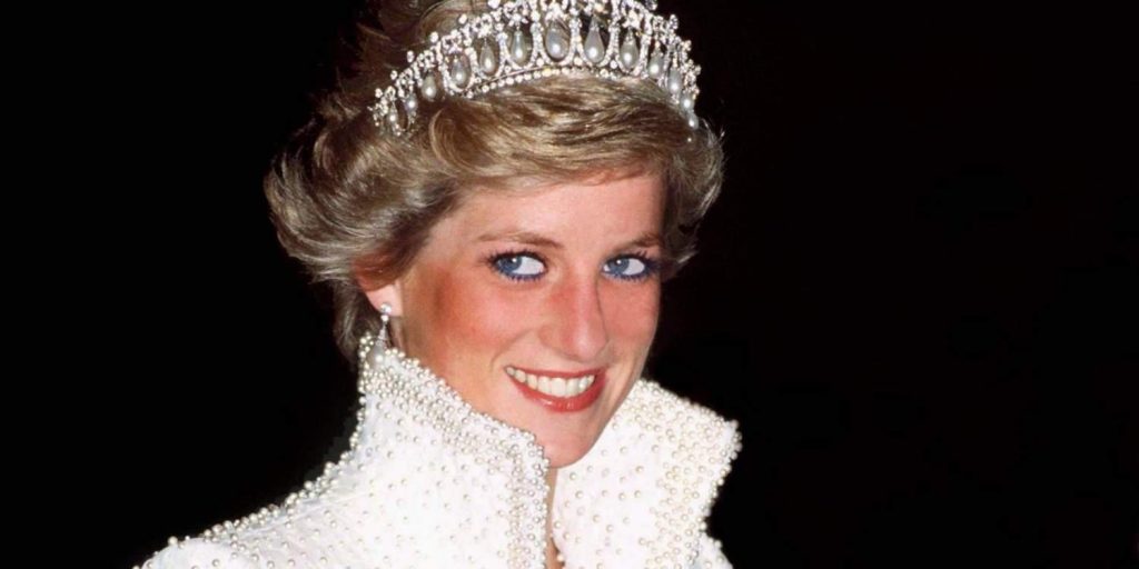Πρώην βασιλικός μπάτλερ: «Η έπαυλη που ανήκε σε φίλο της βασίλισσας είναι στοιχειωμένη από την πριγκίπισσα Νταϊάνα»