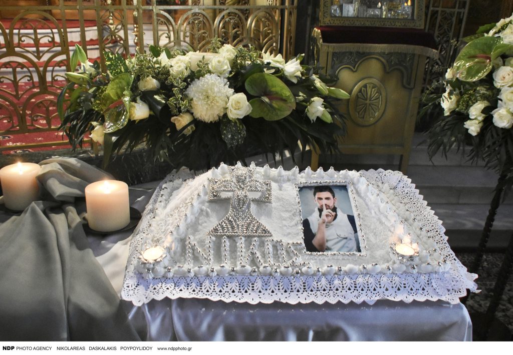 Νίκος Φλωρινιώτης: Πραγματοποιήθηκε το μνημόσυνο για τις 40 μέρες από τον θάνατό του (φωτο)