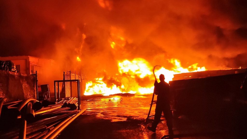 Λίβερπουλ: Μεγάλη φωτιά σε κτήριο – Εκκενώθηκε η περιοχή (βίντεο)