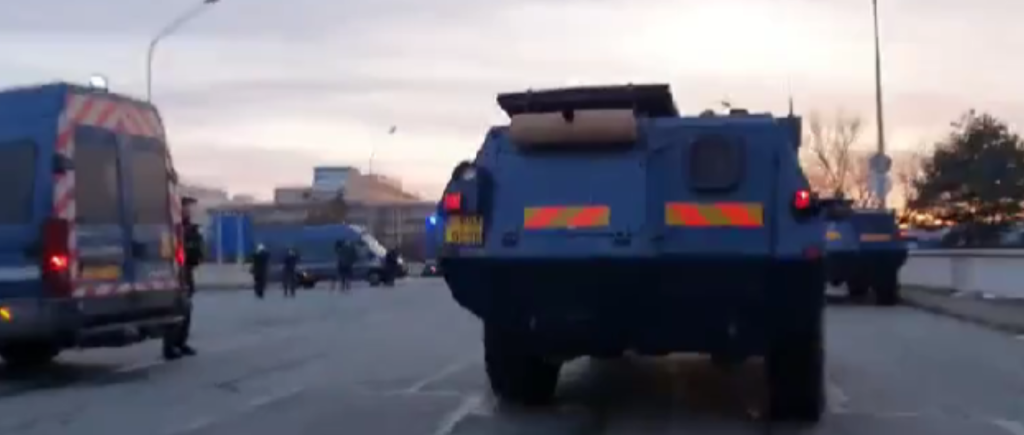 Οι αγρότες πολιορκούν το Παρίσι: Θα αποκλείσουν τη μεγαλύτερη αγορά χονδρικής πώλησης προϊόντων Rungis