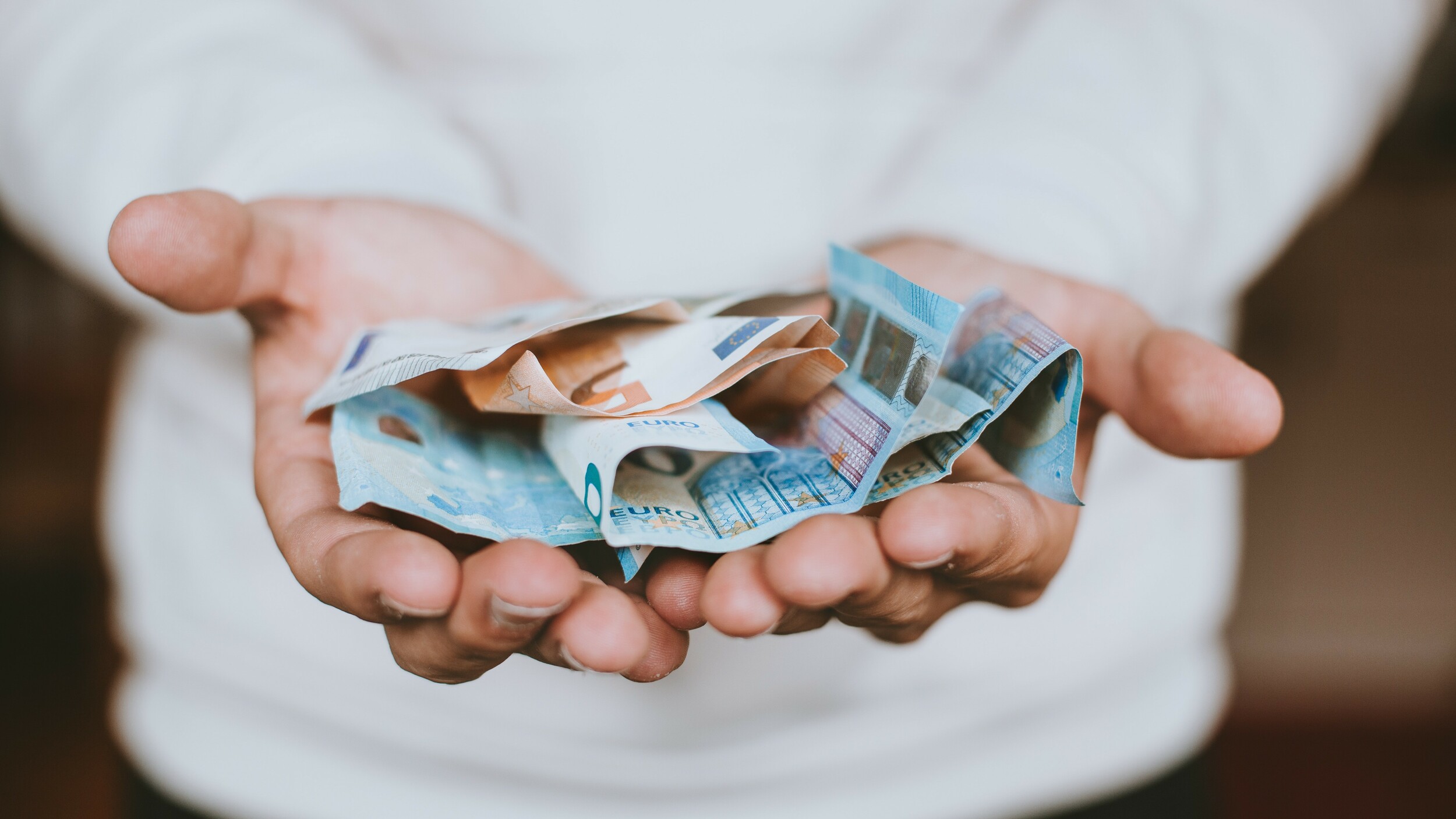 ΟΠΕΚΑ: Αύριο η καταβολή του επιδόματος παιδιού – Ποιους αφορά