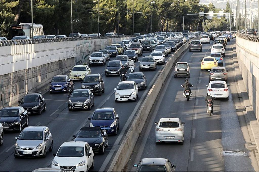 Δείτε σε ποιους δρόμους της Αττικής υπάρχει αυξημένη κίνηση – Στο «κόκκινο» ο Κηφισός (χάρτης)