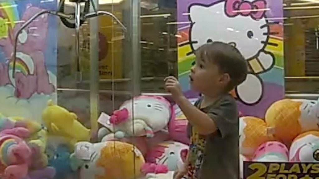 Κουίνσλαντ: Τρίχρονος εγκλωβίστηκε μέσα σε μηχάνημα με λούτρινα (βίντεο)