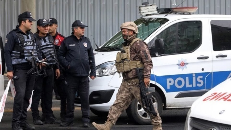 Τουρκία: Συνελήφθησαν 25 ύποπτοι για την επίθεση με νεκρό σε εκκλησία στην Κωνσταντινούπολη