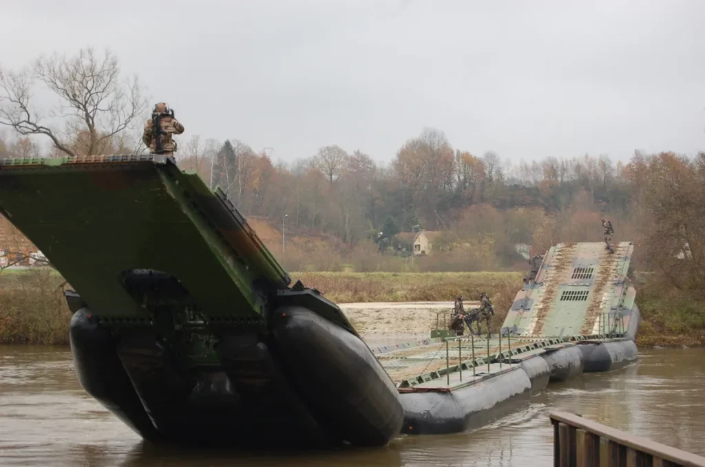 Η Δύση ετοιμάζει τους Ουκρανούς για αποβατική ενέργεια στο Δνείπερο: Η Γαλλία παρέδωσε 16 οχήματα EFA για να διαβούν τον ποταμό