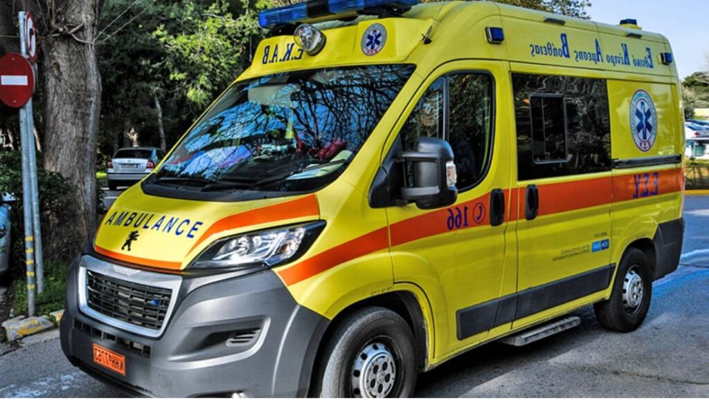 Νίκαια: 83χρονος παρασύρθηκε και εγκαταλείφθηκε από μηχανή – Μεταφέρθηκε στο νοσοκομείο