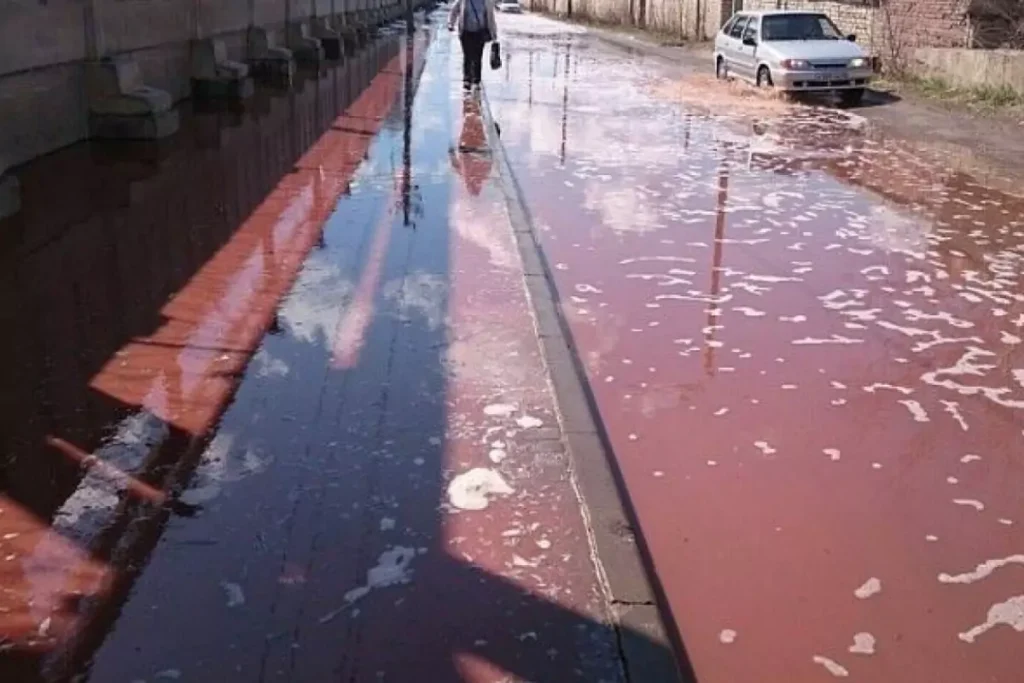 Όταν μια πόλη της Ρωσίας πλημμύρησε από 28 εκατομμύρια λίτρα χυμού της Pepsi