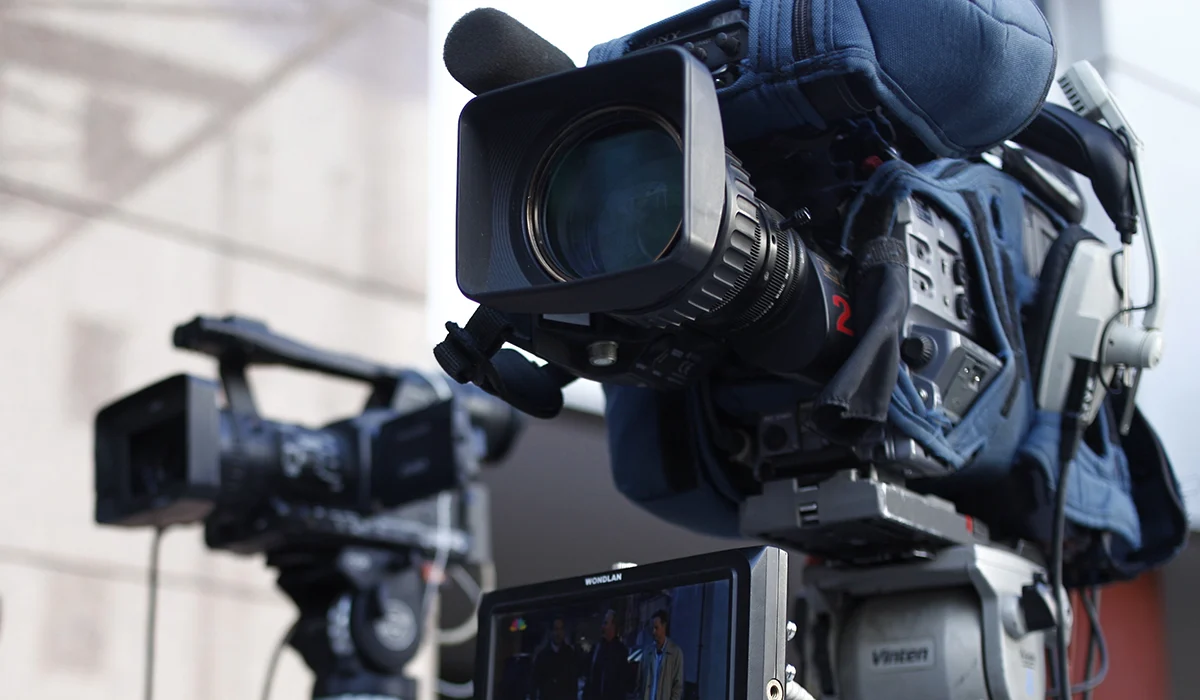 Η διαφορά της πραγματικότητας με όσα μεταδίδουν τα φιλοκυβερνητικά δίκτυα της Ευρώπης (βίντεο)