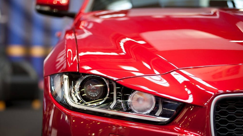 Για ποιο λόγο δεν πρέπει να παρκάρετε με κόκκινο αυτοκίνητο στην πόλη –Από τι κινδυνεύετε 